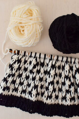 lovely black and white mosaic knitting pattern 