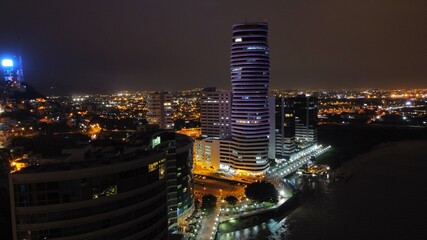 city at night © Alejandro