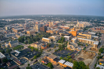 Aerial View of Kalamazoo, Michigan during Summer Twilight - obrazy, fototapety, plakaty