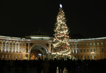 Festive festivities at the New Year tree on Palace Square in St. Petersburg