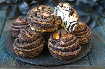 Puff buns with poppy seeds and sugar