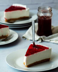 cheesecake with strawberries