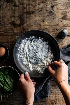 COOKING SHISO LEAVES DUMPLINGS