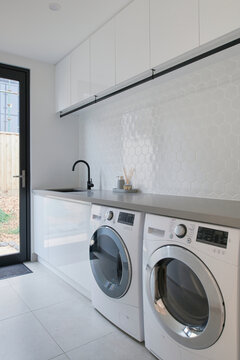 Large Laundry With Washer And Dryer