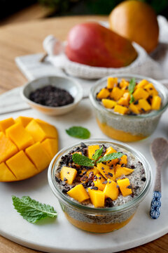 cacao mango chia pudding 