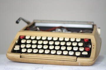 Máquina de escribir antigua