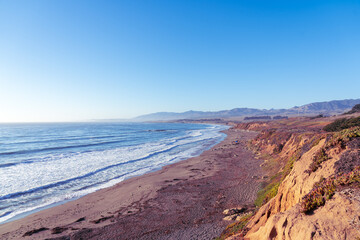 Fototapeta na wymiar Ocean View from cliff