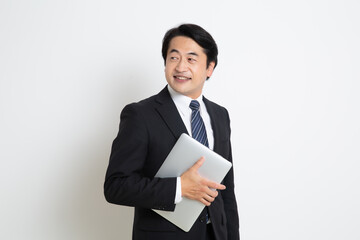 中年のサラリーマン日本人男性