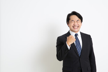 中年のサラリーマン日本人男性