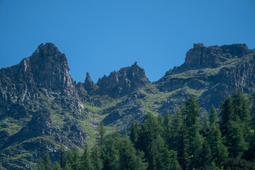 Obraz premium beautiful alpine landscape in the hohe tauern national park in austria, salzburg at a sunny summer day