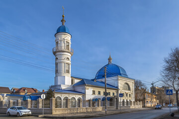 Fototapeta na wymiar White Mosque, Astrakhan, Russia