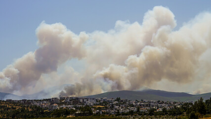 Turkey strives to put out wildfires