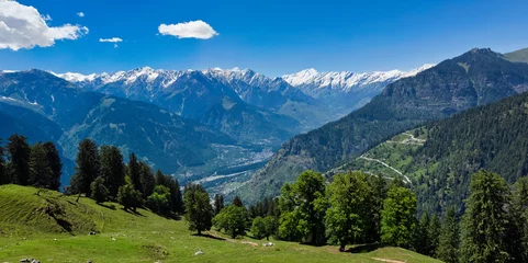 Foto auf Acrylglas Himalaya Spring in Kullu valley in Himalaya mountains. Himachal Pradesh, India