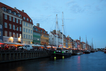 Fototapeta na wymiar Nyhavn canal in Copenhagen, Denmark