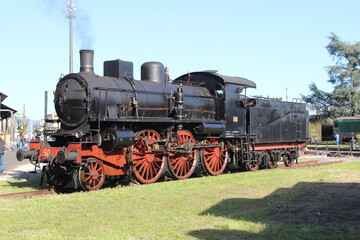 Fototapeta na wymiar old steam locomotive in Pistoia's historic lovomotive depot