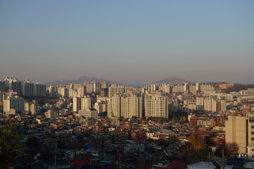 Naklejka premium 서울의 아파트와 집들