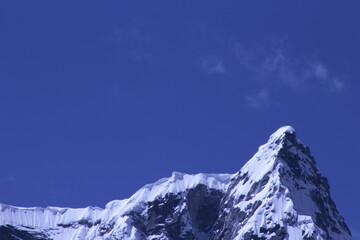Nieve y montaña