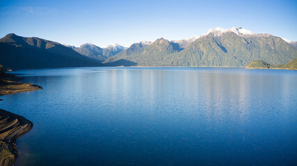 Lago Chapo en la reserva nacional Llanquihue. - obrazy, fototapety, plakaty