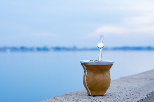 Atardecer hora azul yerba mate