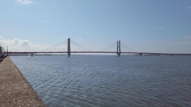 利根川の河口に掛かる銚子大橋
