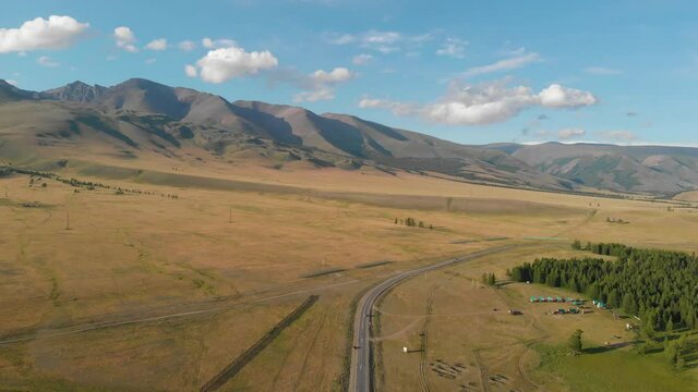 Chuysky trakt road in the Altai mountains.