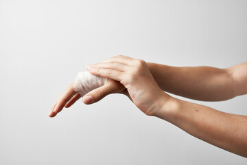 bandaged palm hand injury treatment emergency