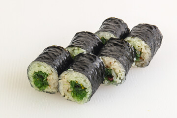 Japanese traditional roll chuka maki © Andrei Starostin
