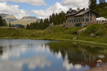 Hiking and trekking in the stunning scenery around the Italian Dolomite Mountains and in South Tyrol in Northern Italy