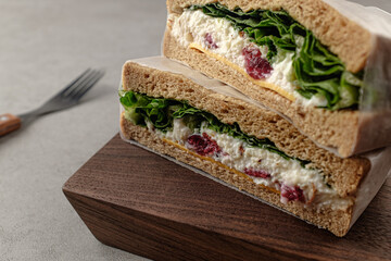 Sandwich with Ricotta Cheese and Vegetables