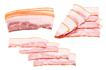 Obraz premium Raw bacon slices isolated on a white background.