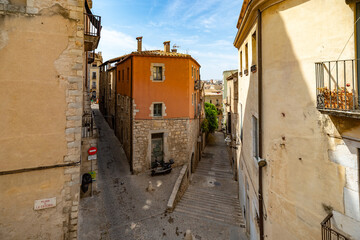 Fototapeta na wymiar Casco histórico y judería de Girona (España), uno de los barrios mejor conservados de España y Europa.