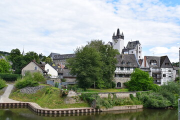 Lahnufer und Grafenschloß Diez