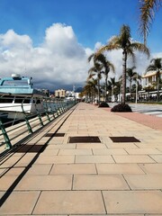 promenade in the city