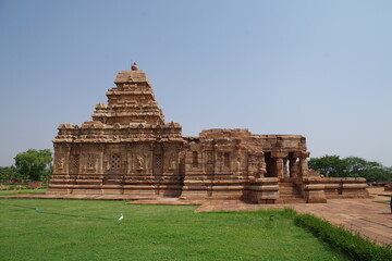 インド　世界遺産パッタダカルの建造物群