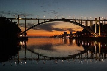 Fototapeta na wymiar Sunset in the Ribeira neighborhood in porto, Portugal