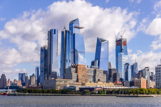 Fototapeta The urban environment at Skyline in Chelsea, seen from the Hudson river, New York, United States of America