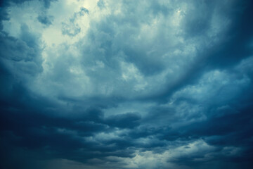 Obraz premium Evening cloudscape after the thunderstorm.