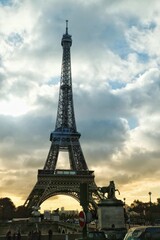 Fototapeta na wymiar Eiffel tower against the dramatic sky
