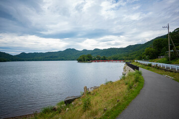 Fototapeta premium 群馬県前橋市、桐生市にある赤城山、黒檜山、地蔵岳を登山している風景 Scenery of climbing Mt. Akagi, Mt. Kurobi-san and Mt. Jizo-dake in Maebashi and Kiryu, Gunma Prefecture. 