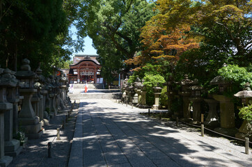 石清水八幡宮　参道と南総門　京都府八幡市