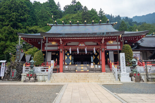 神奈川県伊勢原市、秦野市、厚木市の大山を登山している風景 Scenery of climbing Mt. Oyama in Isehara City, Hadano City, and Atsugi City, Kanagawa Prefecture.