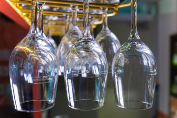 バー・グラス