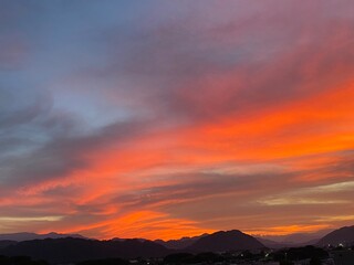 Fototapeta premium 丹沢連山と夕焼け