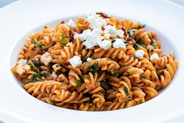 Mediterraner Nudelsalat