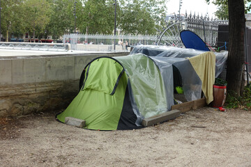 Logement de fortune de sans-abri