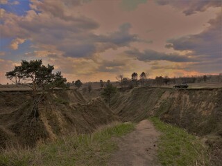 Nature, sun, birds and flowers, summer landscapes, summer, autumn, waterfall, drops on flowers, Ukrainian Carpathians, mountains, plains. hills, fire, stars, canyons, autumn photos