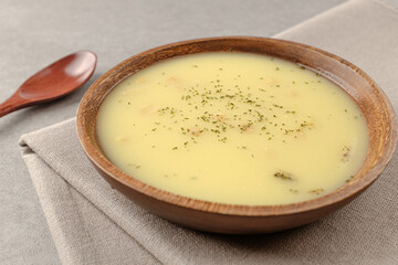 Corn soup, a pre-meal food containing corn