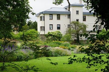 Fototapeta na wymiar Cambridge Botanical gardens in summer, photographed in June 2021