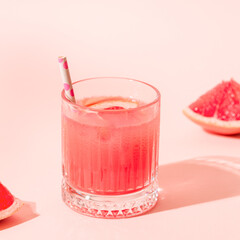 Cold lemonade/cocktail of fresh grapefruit juice