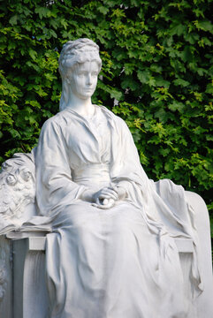 Das Elisabeth Denkmal im Volksgarten in Wien.
